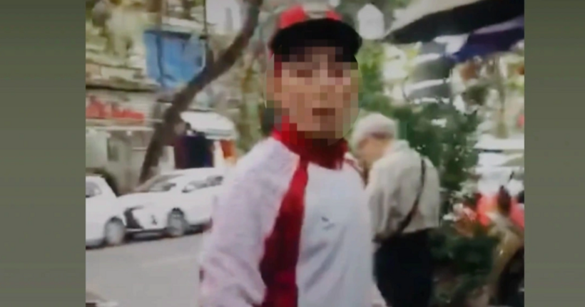 Người đàn ông thách gọi lãnh đạo quận ở Hà Nội sau mâu thuẫn chỗ để xe ô tô(Ảnh: Chụp màn hình).