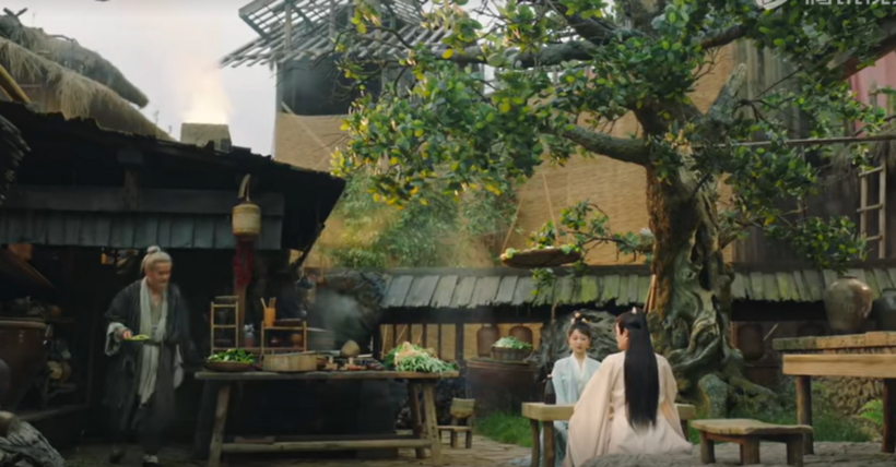 Tương Liễu dẫn Tiểu Yên đến quán ăn quen của anh.