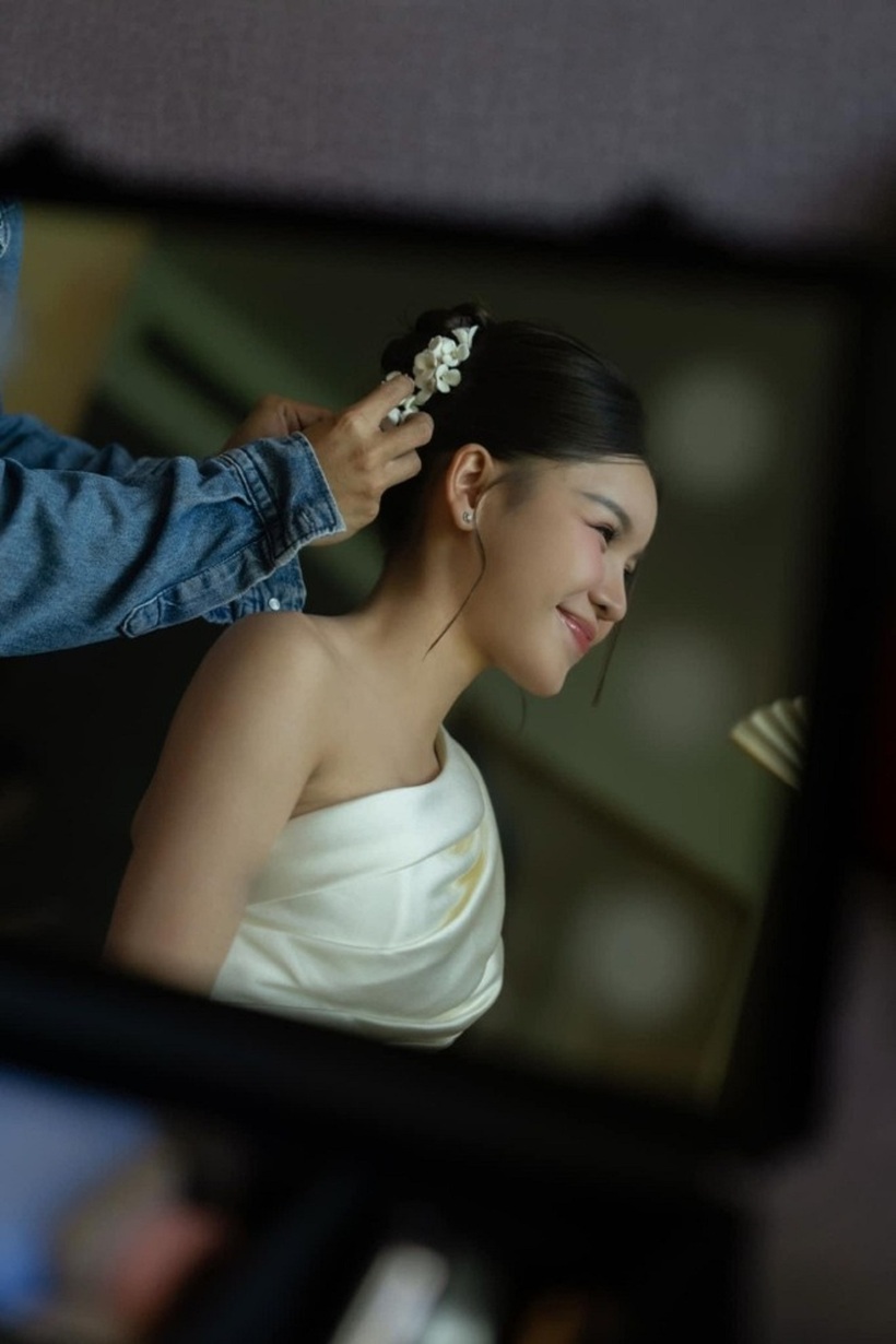 Cô dâu Yến Xuân rạng ngời trước giờ G.