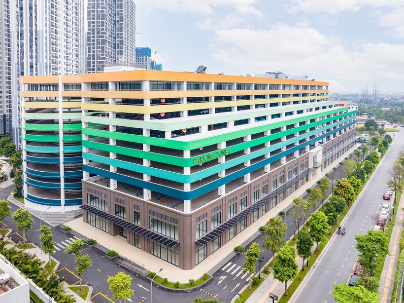 F-Zone là mô hình dịch vụ, vui chơi giải trí one-stop-place lần đầu tiên xuất hiện phía Tây Thủ đô