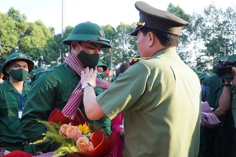 Đi du học có được miễn nghĩa vụ quân sự hay không?. Ảnh minh họa