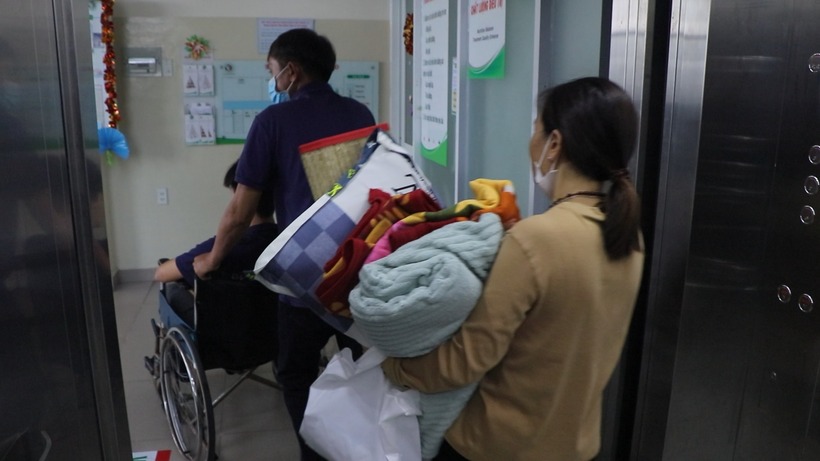 Nam sinh bị đầu độc được xuất viện. Ảnh: Thanh Niên
