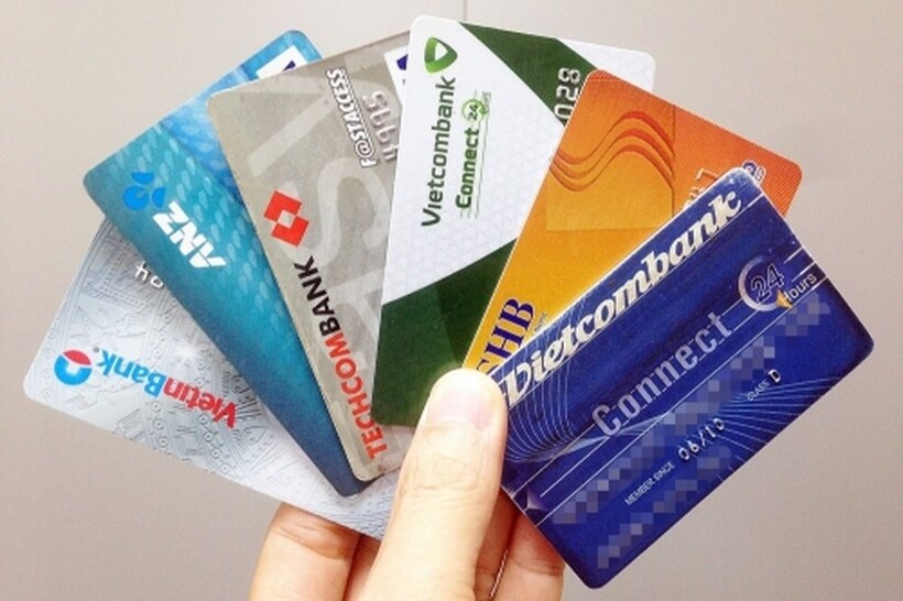 Thẻ ATM hết hạn có rút tiền được không?