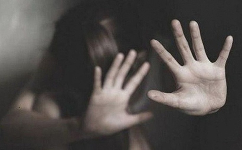 Vào nhà hàng xóm mượn tiền, Hồ Đức Tâm giở trò đồi bại với bé gái 9 tuổi. Ảnh minh hoạ