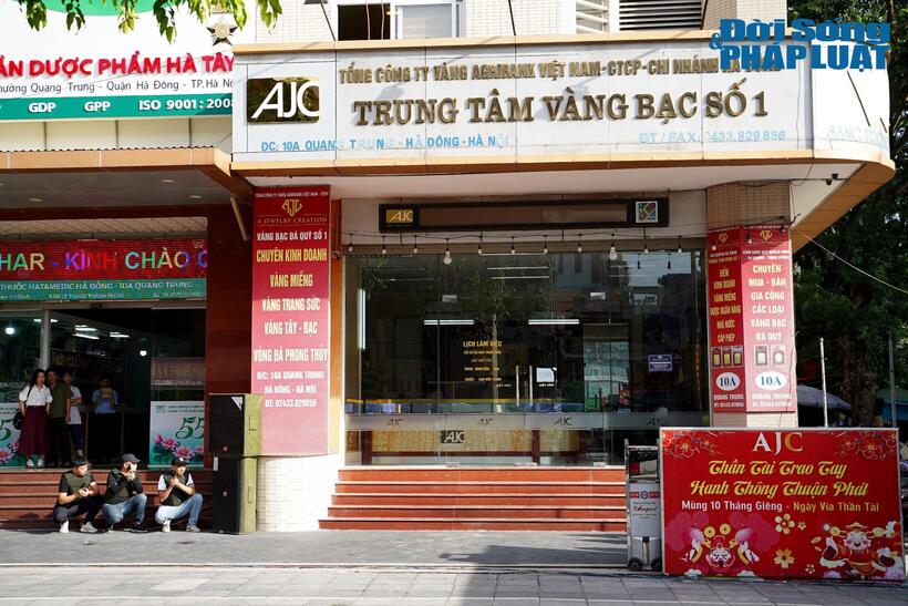 Tình huống đối tượng bịt mặt, bắt cóc con tin.