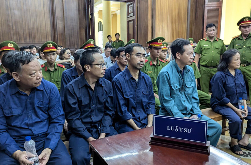 Các bị cáo tại tòa. (Ảnh: VietnamNet)