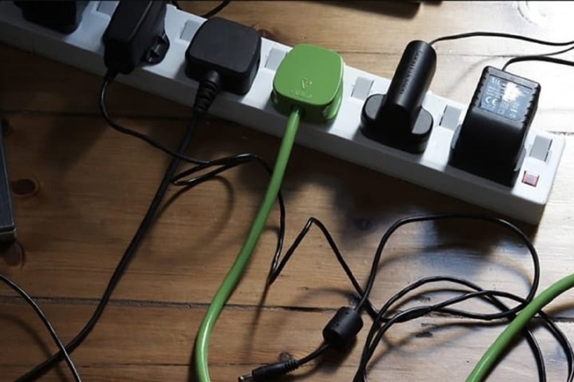 Việc nối nhiều ổ điện tiềm ẩn nhiều nguy cơ mất an toàn. Ảnh minh họa