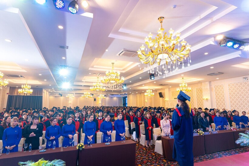 Học viên sau tốt nghiệp đều được hỗ trợ việc làm ở những spa thẩm mỹ lớn thuộc hệ thống hơn 200 đối tác của Timona Academy