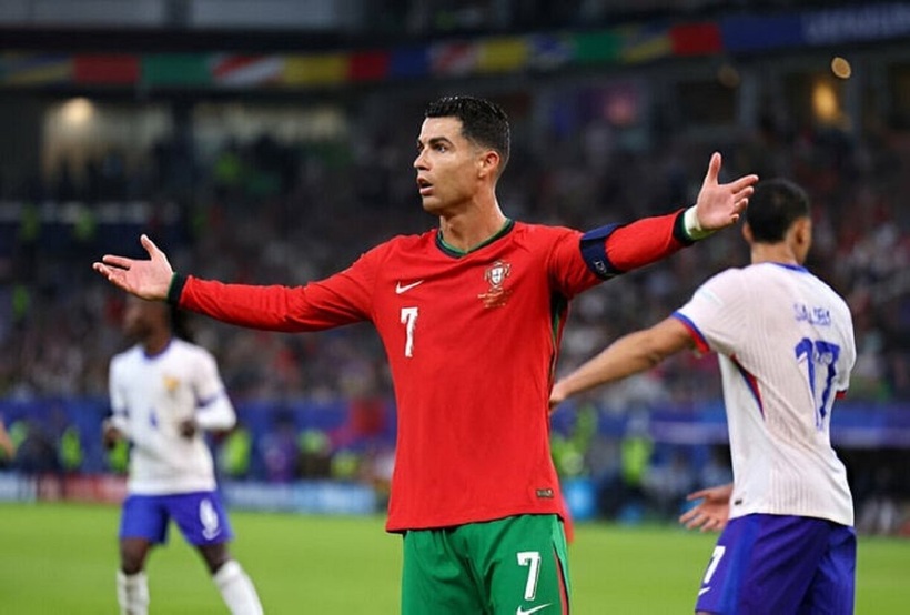 CR7 dứt điểm nhiều thứ 2 tại EURO, chỉ sau Kylian Mbappe (23 so với 24 lần)