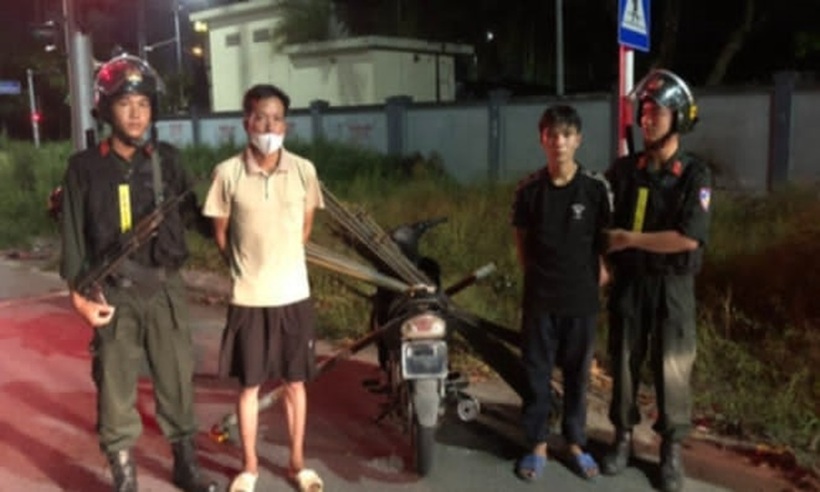 Đối tượng và tang vật liên quan đến vụ án.
