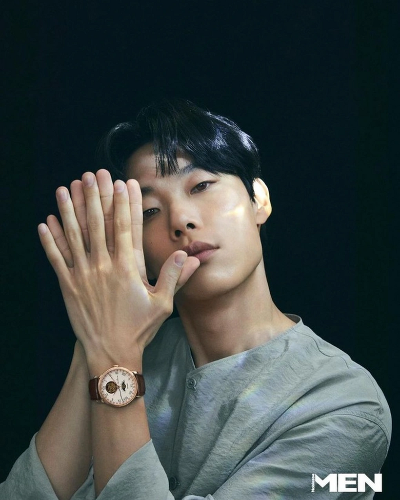 Ryu Jun Yeol. Ảnh: Noblesse Men