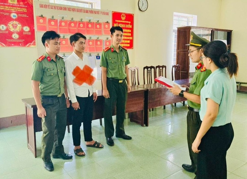 Đối tượng Đặng Văn Toàn tại cơ quan an ninh điều tra. Ảnh: VietNamNet