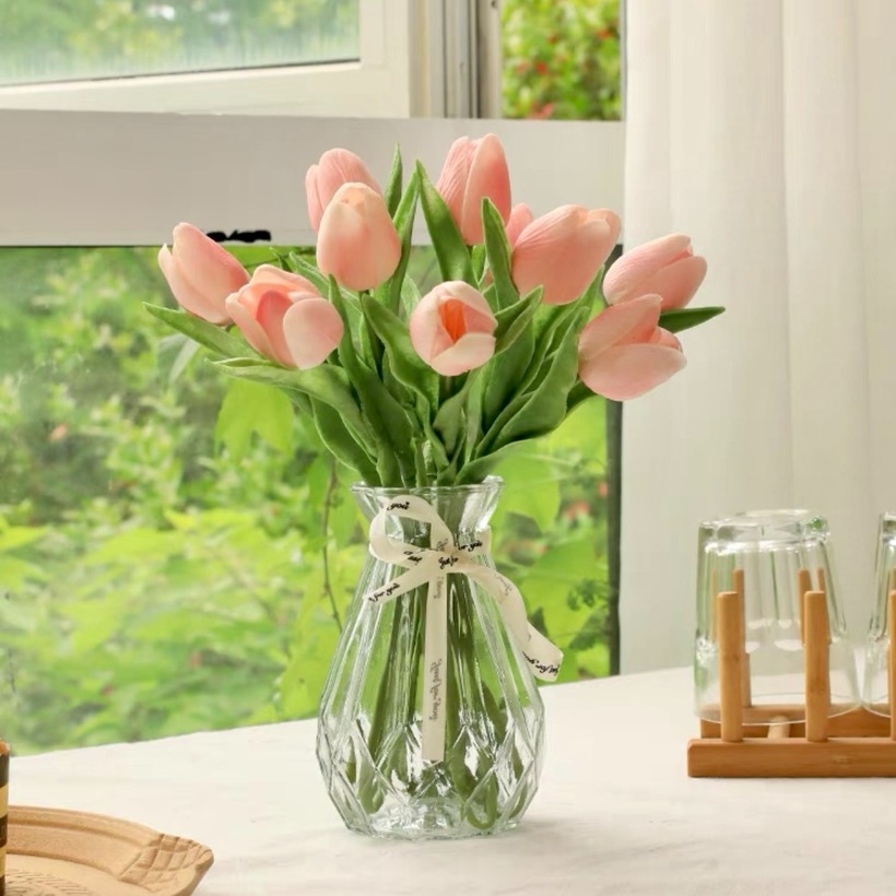 Đặt bình hoa trong nhà ở vị trí nào cho hợp phong thủy?