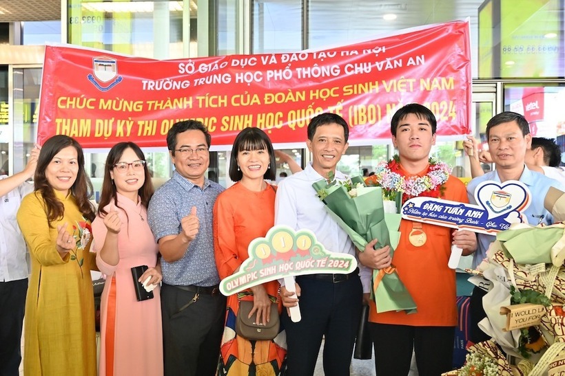 Đặng Tuấn Anh - lớp 12 chuyên Sinh, Trường THPT Chu Văn An (Hà Nội) vừa giành Huy chương Vàng Olympic Sinh học quốc tế. Ảnh: VietNamNet