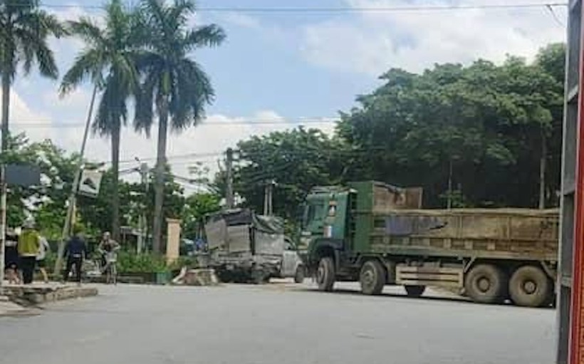 Hiện trường vụ tai nạn ở Hoài Đức, 4 người tử vong - 4