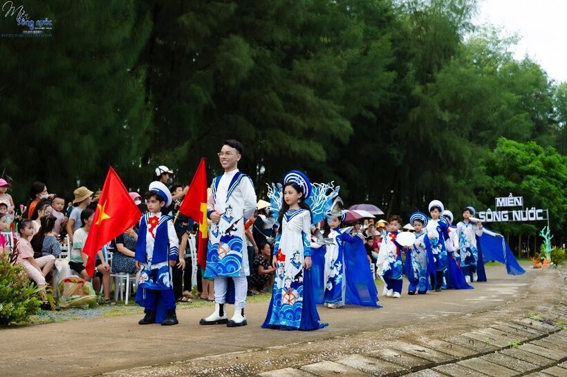 Bộ sưu tập Giữ màu biển đảo