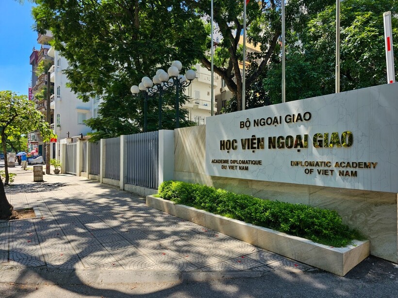 Trường Học viện Ngoại giao