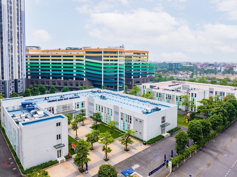 F-Zone nằm ở vị trí trung tâm đại đô thị Vinhomes Smart City - nơi có hàng chục nghìn cư dân đã về sinh sống ổn định.