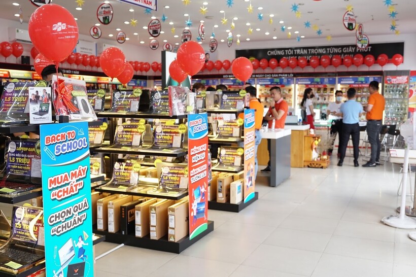 Từ ngày 17/07/2024, FPT Shop giảm thêm đến 8.000.000 đồng cho tân sinh viên kèm hàng loạt ưu đãi hấp dẫn khác.