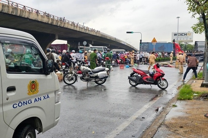 Hiện trường xảy ra vụ tai nạn. Ảnh: Báo Người lao động.