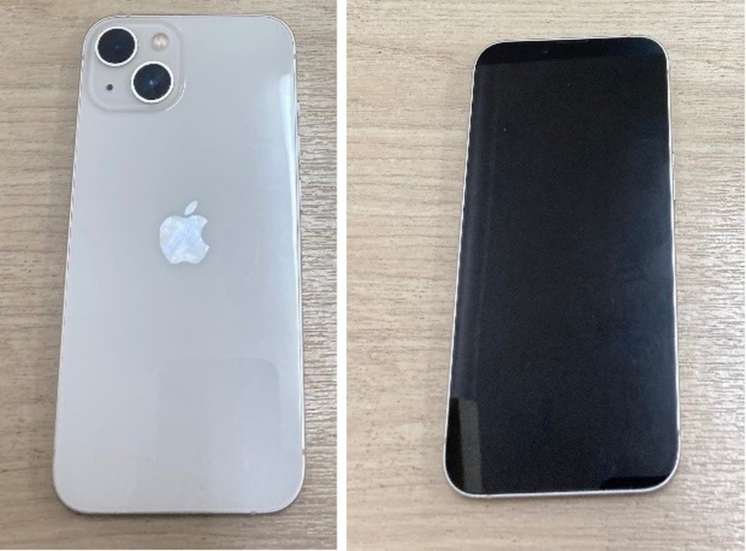 Tang vật của vụ án cướp giật điện thoại của người đi đường. Ảnh: Gia đình & Xã hội