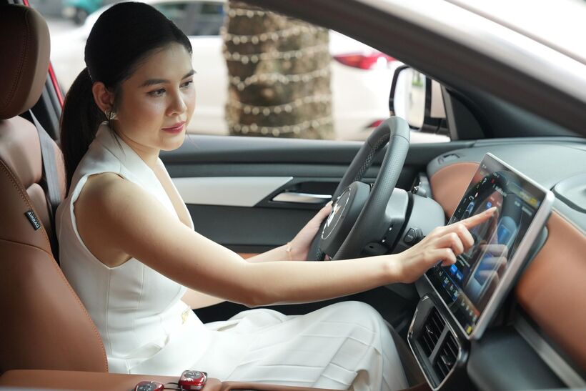 Người dùng hào hứng với những trang bị công nghệ hiện đại trên VF 8 Lux.