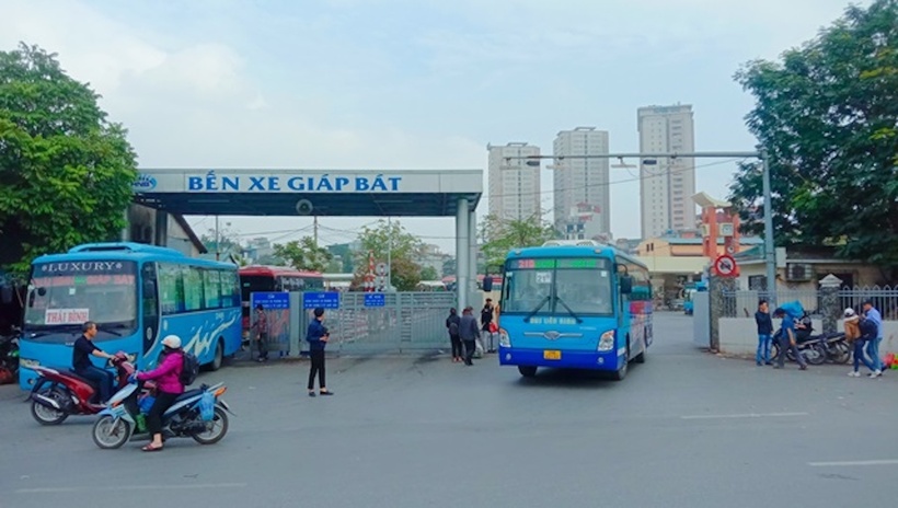 Từ ngày 20/7, Sở GTVT tổ chức giao thông bằng đèn tín hiệu giao thông tại khu vực cổng ra Bến xe Giáp Bát với đường Giải Phóng.