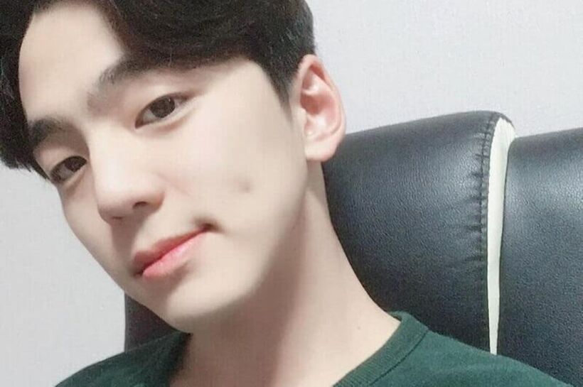 Má lúm đồng tiền là kết quả của một biến đổi nhỏ trong cấu trúc cơ zygomaticus major, cơ chính đảm nhiệm việc nâng khóe miệng khi cười. Ảnh minh họa