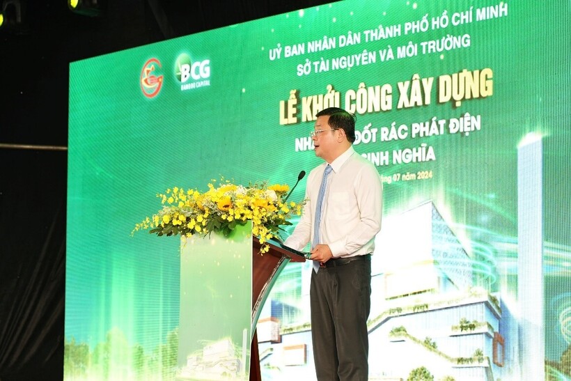 Ông Nguyễn Toàn Thắng - Giám đốc Sở Tài nguyên và Môi trường TP.HCM - phát biểu khai mạc buổi lễ