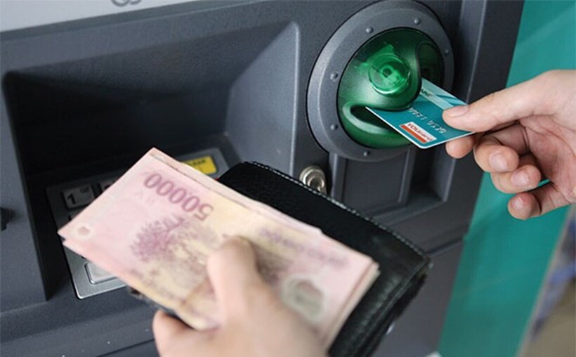 Có thể rút hết tiền trong thẻ ATM được không?