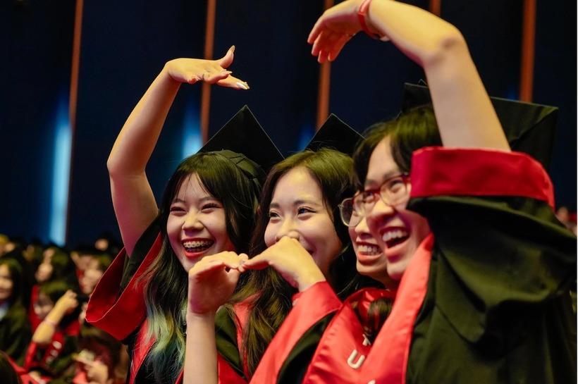 Sinh viên Trường ĐH Ngoại thương. (Ảnh: Dân trí)
