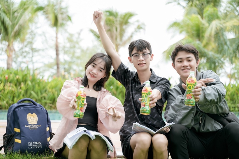 Ngoài các giải Nhất, Nhì, Ba mỗi tuần, đến thời điểm hiện tại đã có khoảng 80.000 giải thưởng thẻ cào điện thoại trị giá từ 10.000 đồng đến 300.000 đồng đã được trao cho người chơi trúng thưởng.