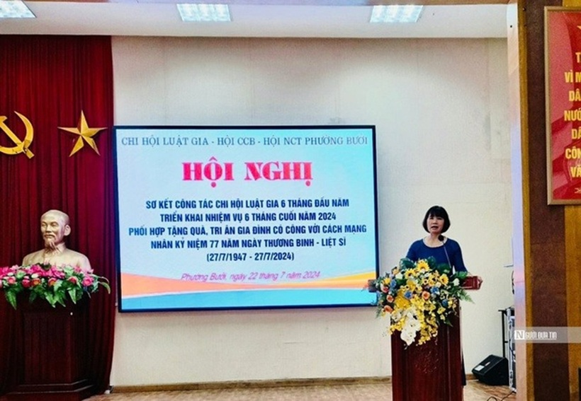Bà Phan Thị Thúy Nga - Báo cáo kết quả công tác luật gia và phong trào thi đua 7 tháng năm 2024, phương hướng, nhiệm vụ trọng tâm 5 tháng cuối năm 2024.