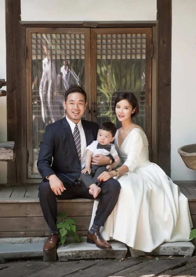 Hwang Jung Eum từng kết hôn với Lee Young Don. Ảnh: Instagram