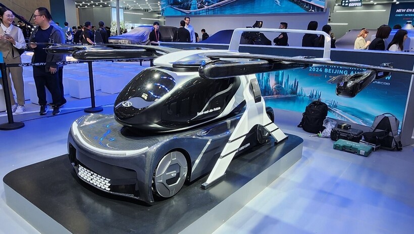 Máy bay không người lái tại triển lãm ô tô Bắc Kinh 2024
