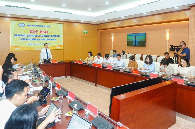 Toàn cảnh Họp báo
