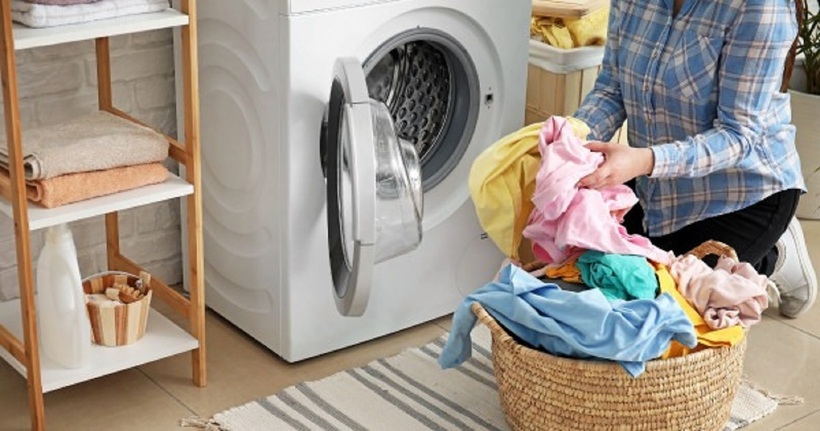 Nếu hóa đơn tiền điện của bạn tăng đột biến, máy giặt cũ có thể là nguyên nhân. Ảnh minh họa