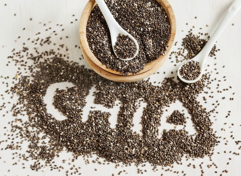 Hạt chia cung cấp nhiều chất dinh dưỡng tốt cho cơ thể và trí não của bạn.