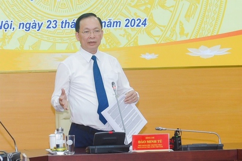 Phó Thống đốc thường trực Đào Minh Tú chủ trì buổi họp báo