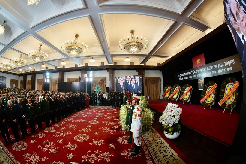 Không khí trang nghiêm lễ quốc tang Tổng Bí thư Nguyễn Phú Trọng tại Hội trường Thống Nhất.