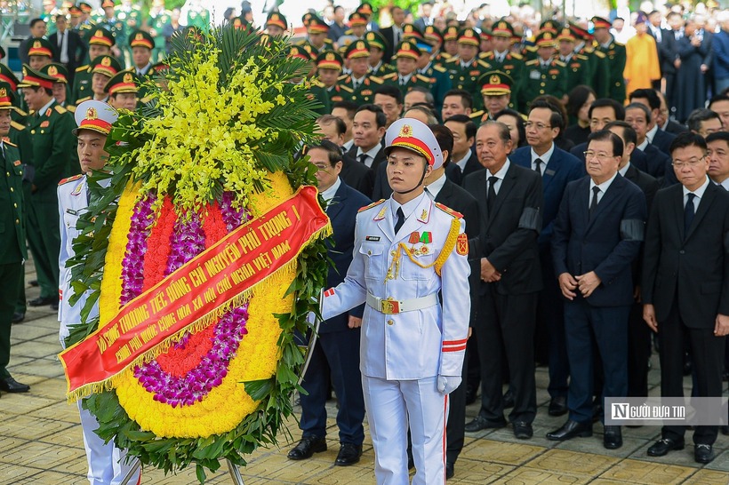 Đoàn Chính phủ nước Cộng hòa xã hội chủ nghĩa Việt Nam do Thủ tướng Phạm Minh Chính làm Trưởng đoàn.