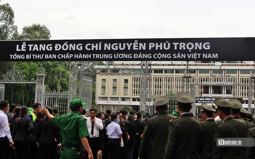 Sinh thời, đồng chí Tổng Bí thư Nguyễn Phú Trọng có nhiều tình cảm, tâm huyết, định hướng chiến lược cho thành phố Hồ Chí Minh trong phát triển cũng như những cơ chế vượt trội giúp thành phố Hồ Chí Minh khơi dậy tiềm năng, tháo gỡ khó khăn để phát triển.