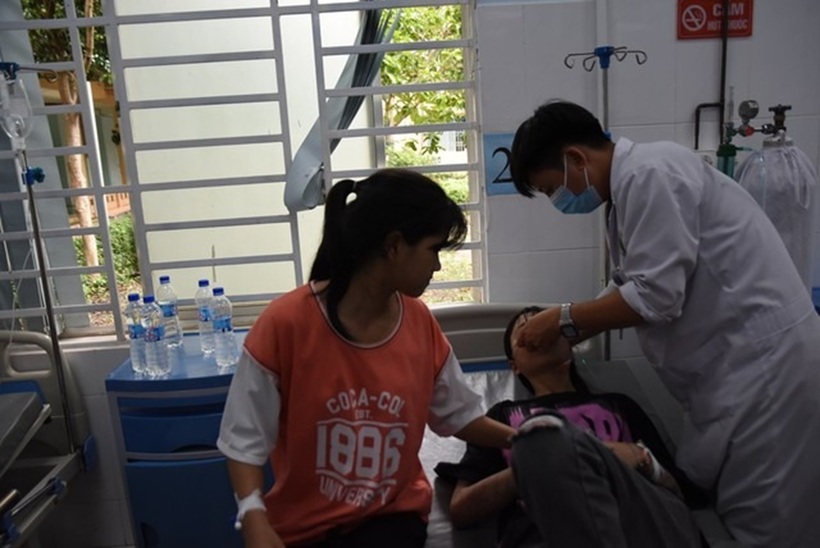 Vụ 63 công nhân ngộ độc ở Bình Phước: Thực đơn bữa cơm trưa gồm những gì? - 1