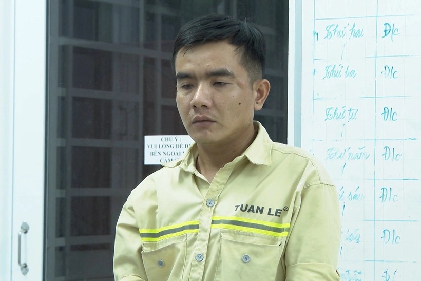 Hà Hoàng Thảo tại cơ quan công an. Ảnh: Dân Trí