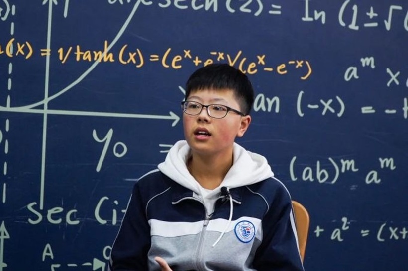 Sử Hạo Gia (sinh năm 2007), học sinh trường THPT Hải Lượng (tỉnh Chiết Giang, Trung Quốc). Ảnh: Sohu.