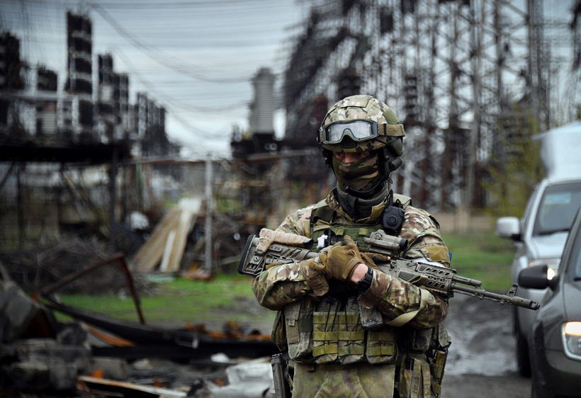Một binh sĩ Nga tại Luhansk. Ảnh: RT