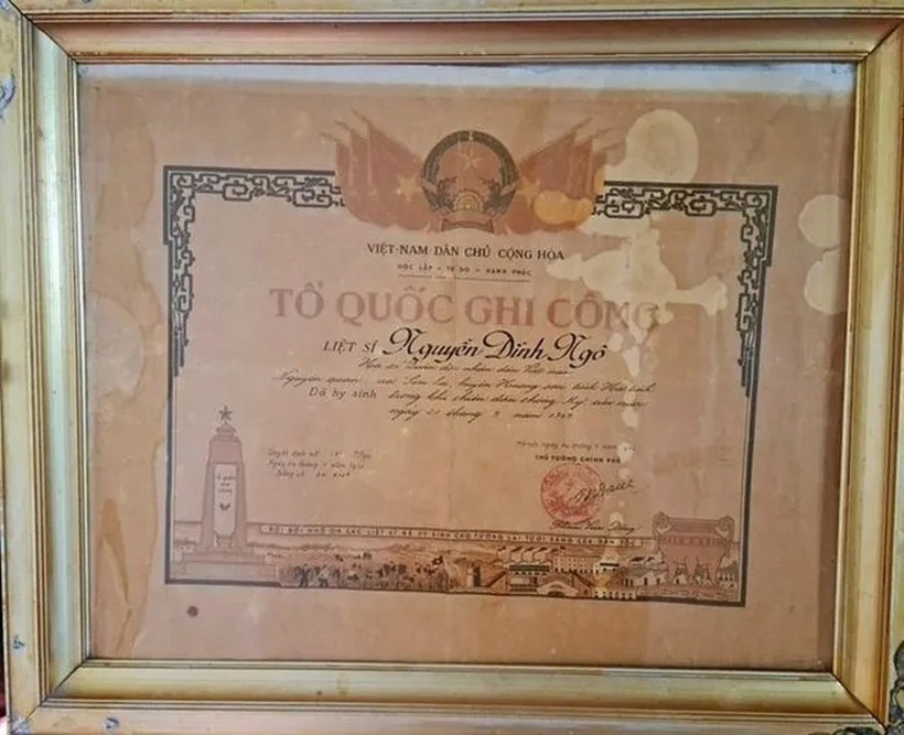 Bằng Tổ quốc ghi công của liệt sĩ Nguyễn Đình Ngô.