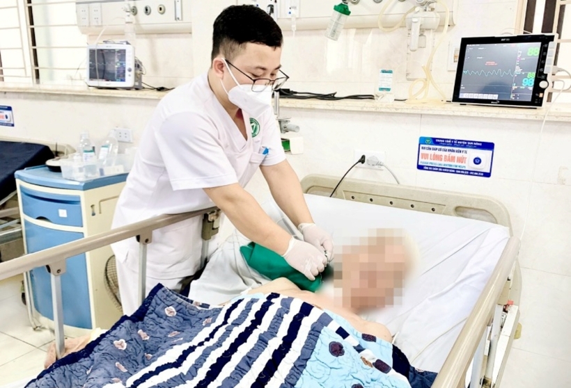 Bệnh nhân hiện có thể ăn uống, vận động tốt, kết quả xét nghiệm bình thường. Ảnh: VietNamNet