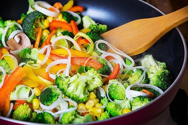 Đảm bảo thực phẩm được nấu chín hoàn toàn để tiêu diệt vi khuẩn, nhưng không nên nấu quá lâu.
