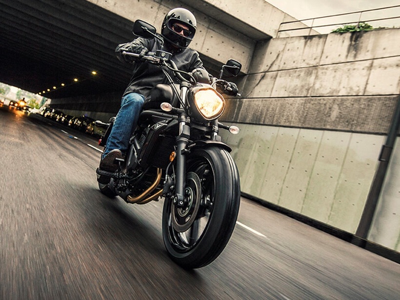 Đi xe phân khối lớn bắt buộc phải có bằng lái hạng gì?